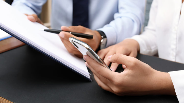 Mobile Notary Services | Guide For Busy Professionals